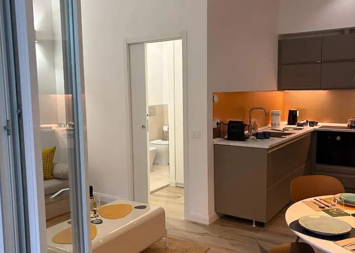 Διαμέρισμα Premium Duomo Metro1, Comolake Trains11